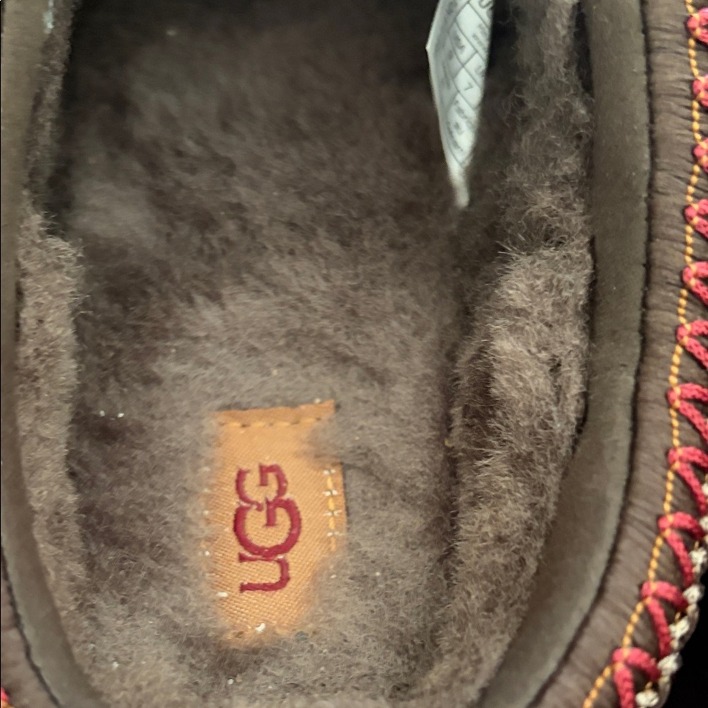 Women’s Chocolate Brown Platform Ugg’s Size 9 barely worn in Box - Picture 6 of 15
